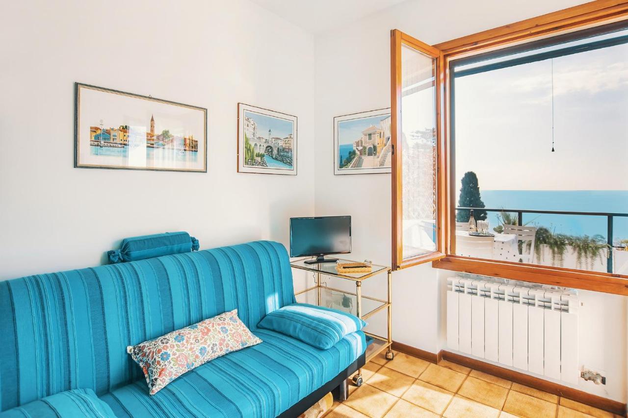 Una Terrazza Sul Golfo Di Ospedaletti By Wonderful Italy Eksteriør billede