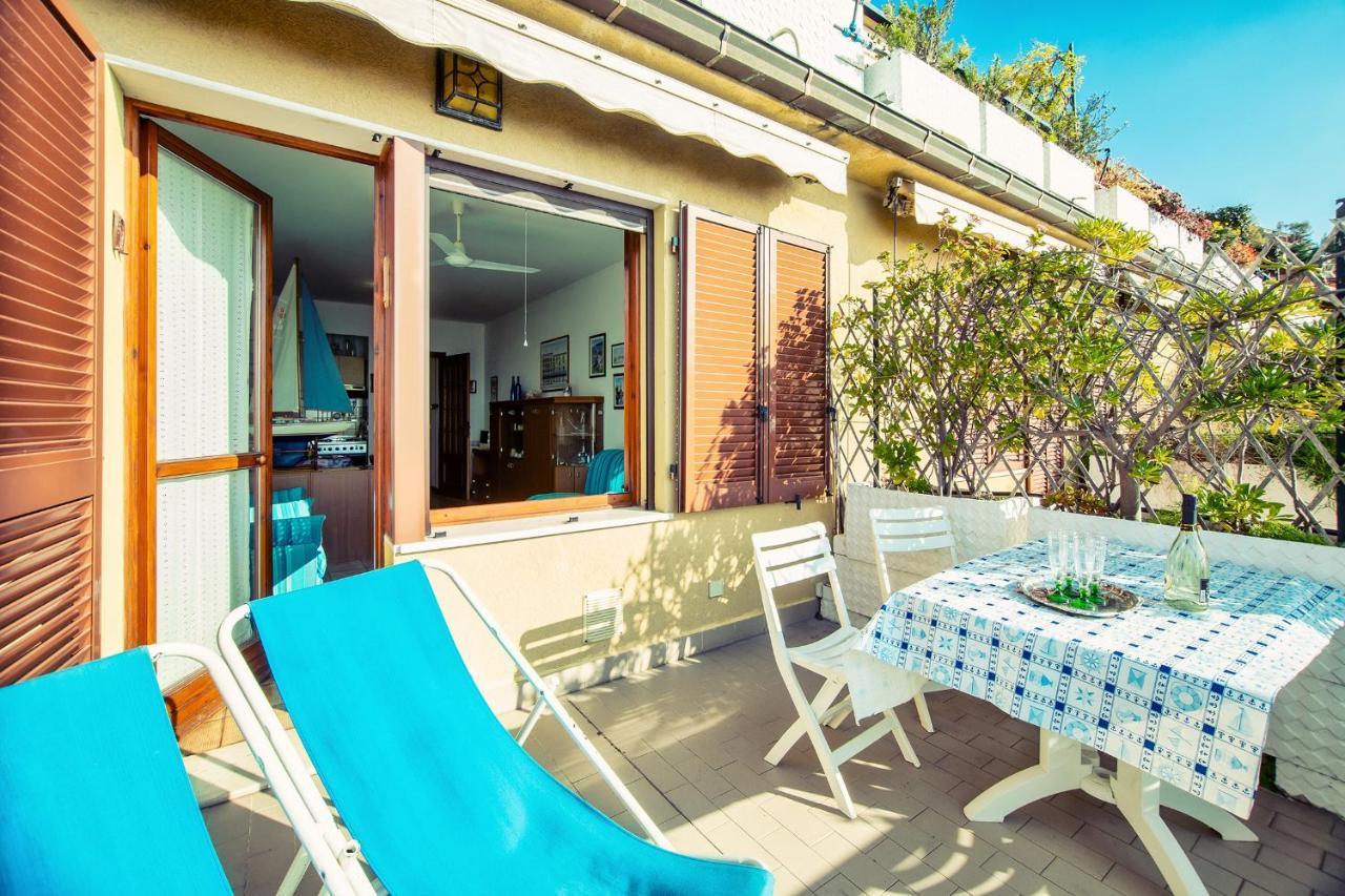Una Terrazza Sul Golfo Di Ospedaletti By Wonderful Italy Eksteriør billede